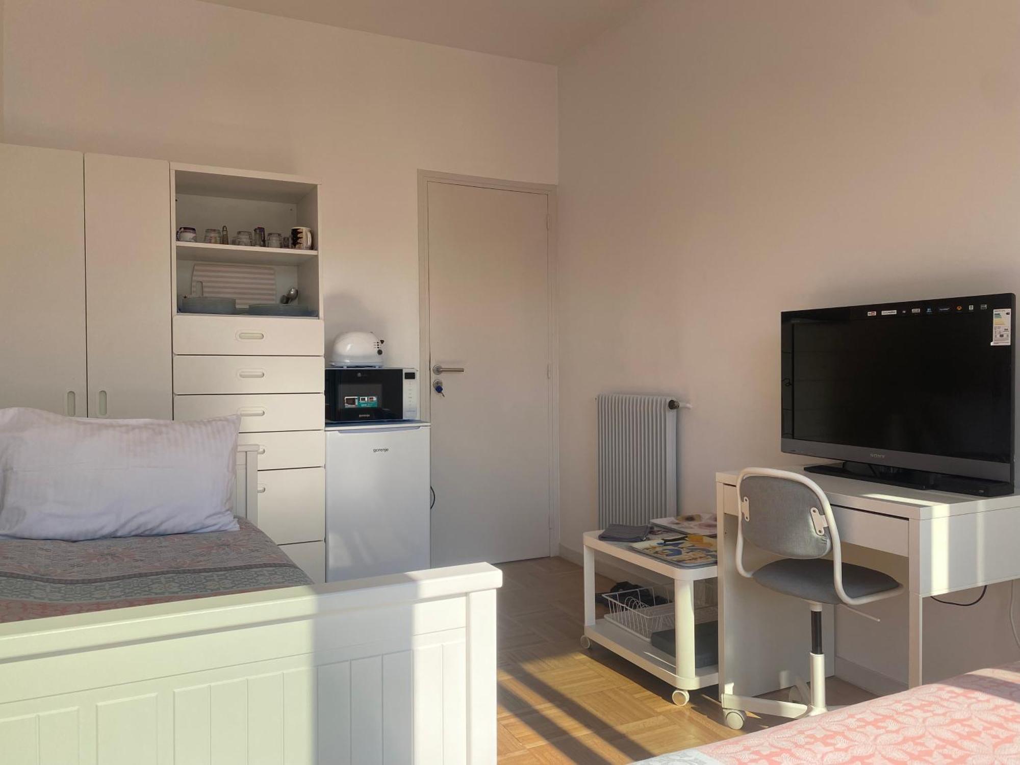 Mirela's Private With Key, Ac, Lift & Balcony In The Center Of On The Cote D'azur