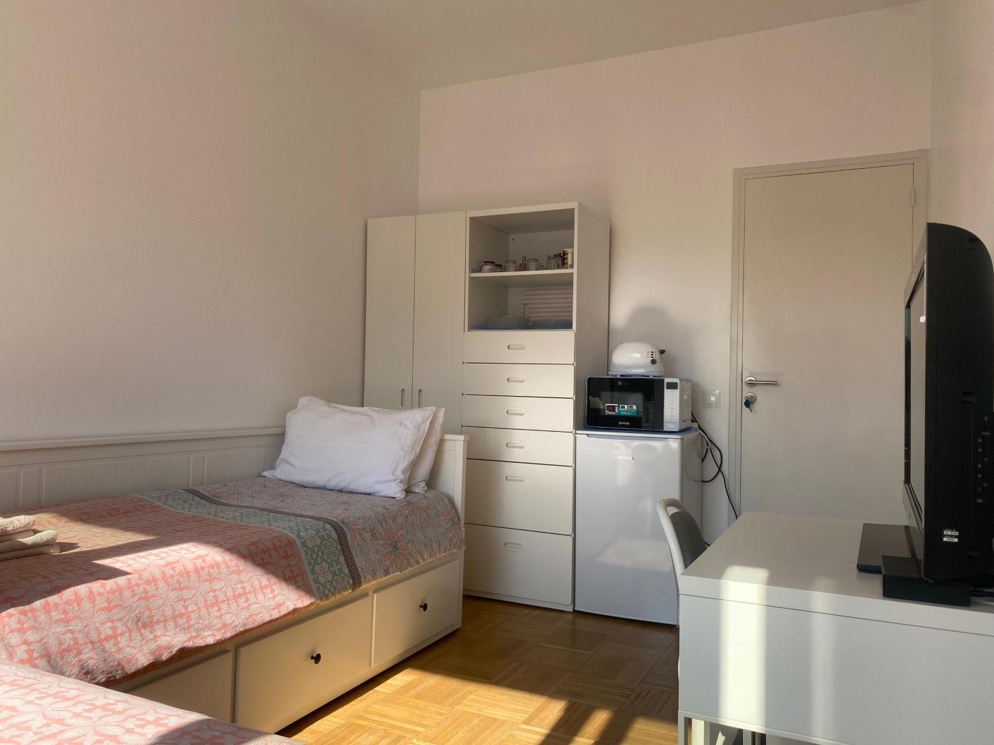 Mirela's Private With Key, Ac, Lift & Balcony In The Center Of On The Cote D'azur Alloggio in famiglia *