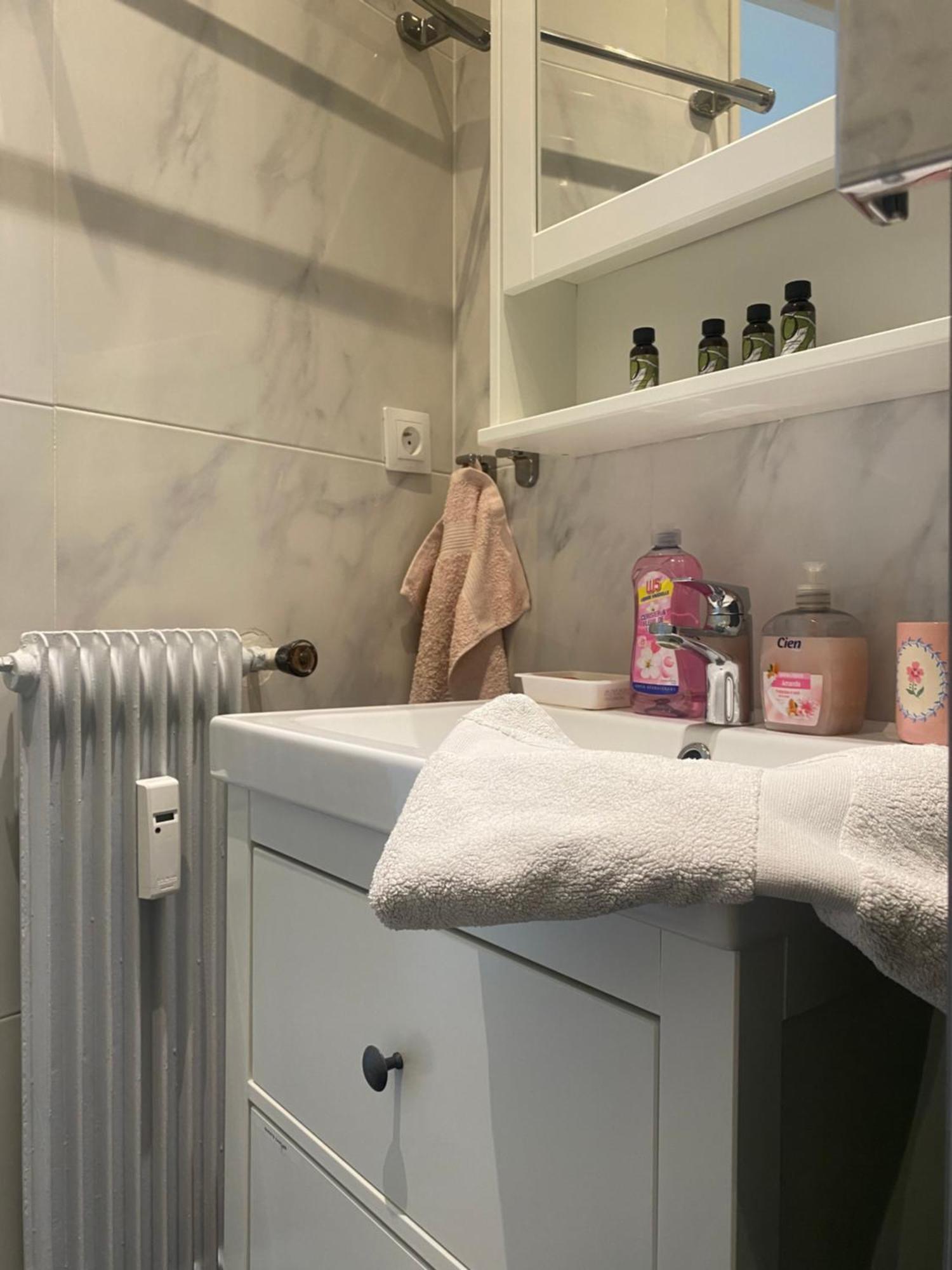 Mirela's Private With Key, Ac, Lift & Balcony In The Center Of On The Cote D'azur * Nizza