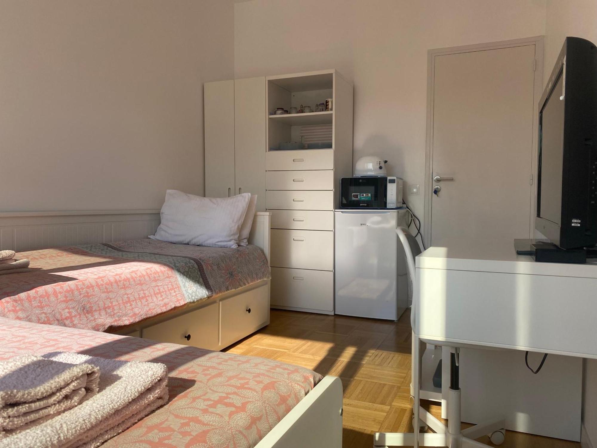 Mirela's Private With Key, Ac, Lift & Balcony In The Center Of On The Cote D'azur *