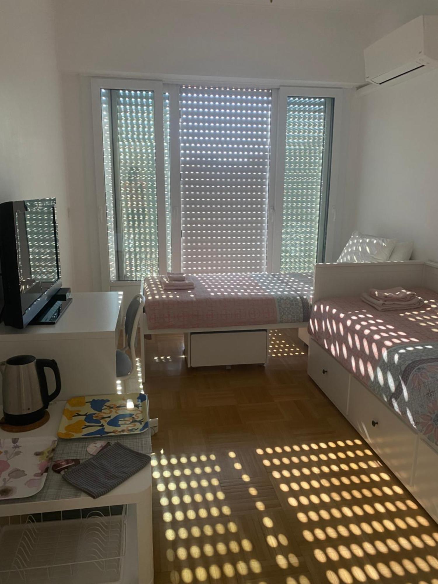 Mirela's Private With Key, Ac, Lift & Balcony In The Center Of On The Cote D'azur Alloggio in famiglia Nizza